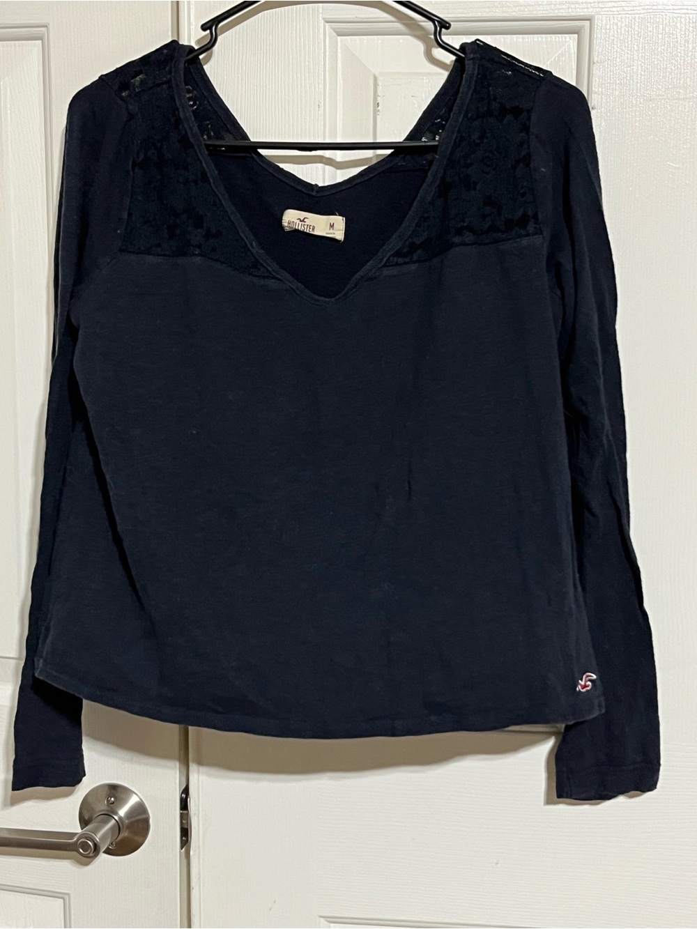 Hollister Navy Lace-Yoke V-Neck Long Sleeve Tee
14-02
